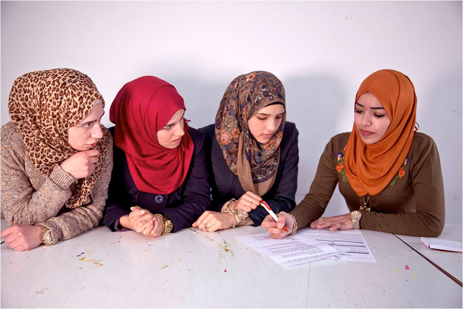 Hiba Awwad de Ramala (Palestina) preside el consejo de estudiantes de su universidad Hiba Awwad de Ramala (Palestina) preside el consejo de estudiantes de su universidad